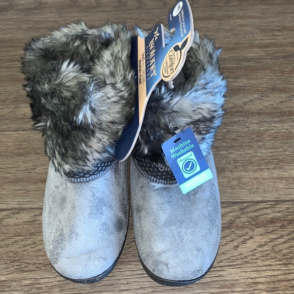 Bootie Slippers by Isotoner Medium 7.5 - 8 NWT